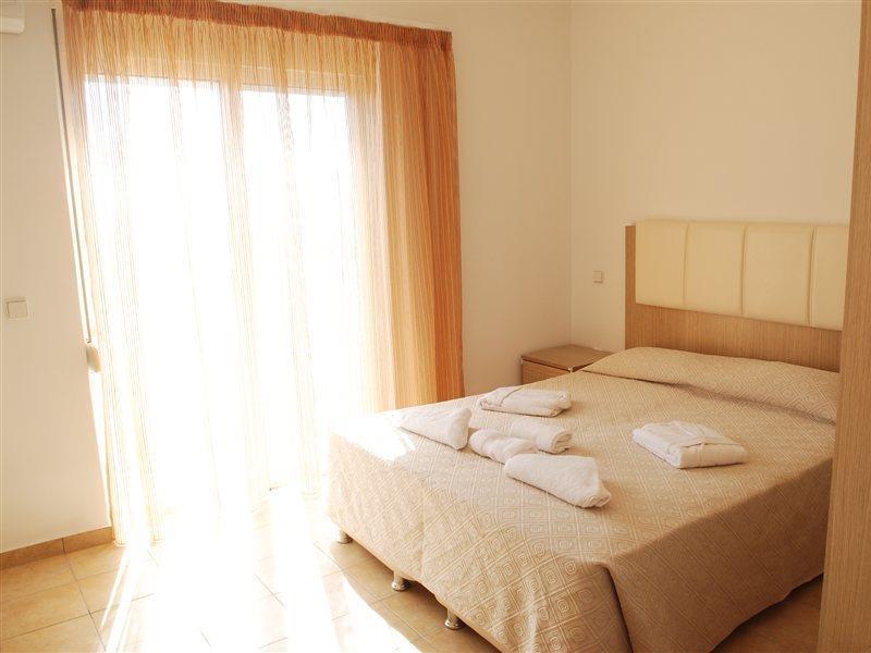 Gardens & Aparthotel Gennadi