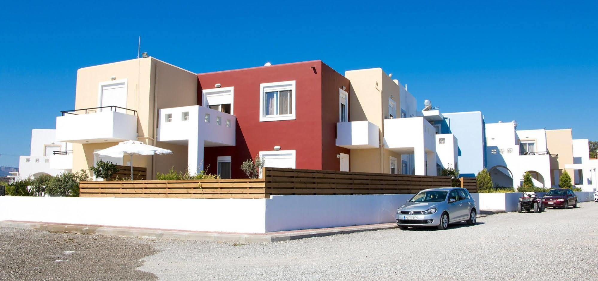 Aparthotel Gardens & 3*